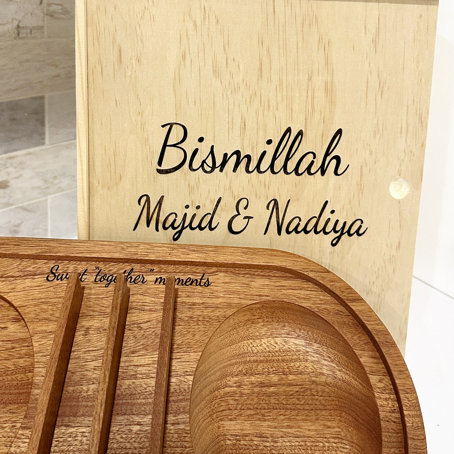 S’mores gift box, DIY s’mores kit, personalized s’mores gift set, indoor s’mores firepit, tabletop firepit for s’mores, halal marshmallows, halal smores, halal s'mores, engraved wooden tray, cozy indoor s’mores experience, handmade s’mores kit for gifting, family s’mores night, unique gift idea, fireside treats
